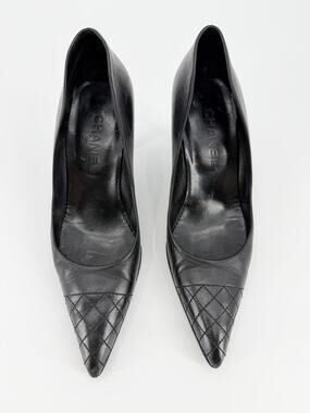 Chanel Quilted Cap Toe Pointed Pumps Black Leather CC Logo Back Heel Shoes 39